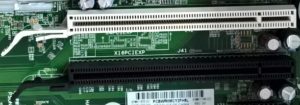 Hardware_computer-innenleben-PCIe-unused